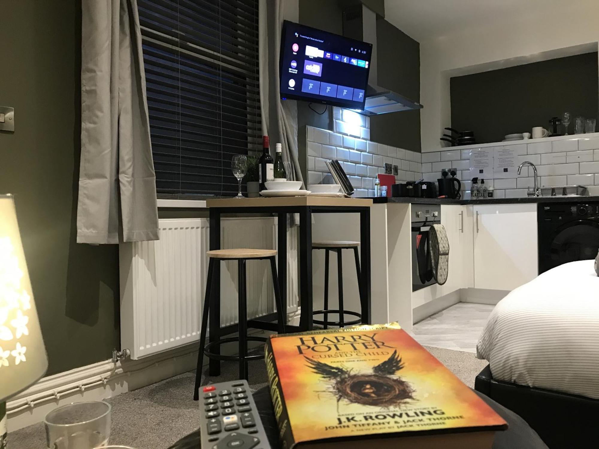 Contemporary 1 Bed Studio For Comfy Stay In Wigan Dış mekan fotoğraf